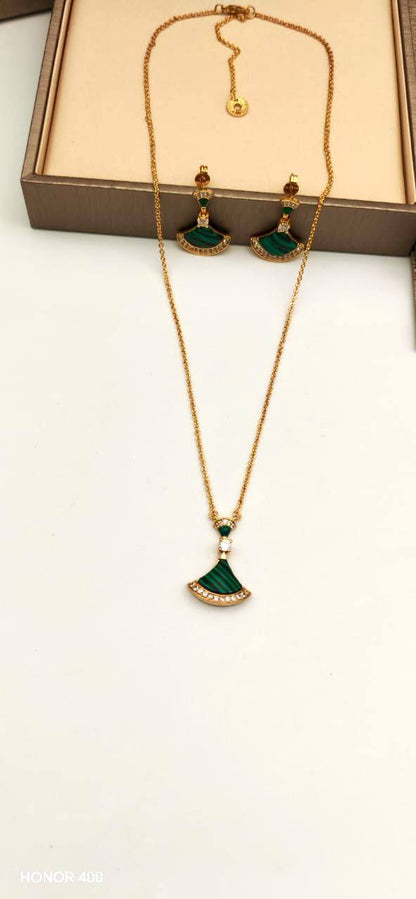 necklace and earing

110 dhs🇦🇪🇦🇪

Zain122
♥️♥️♥️