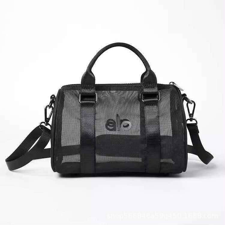 NEW CAME
ALO BAG
GOOD QUALITY
65 dhs✅

Zain40
♥️♥️♥️
