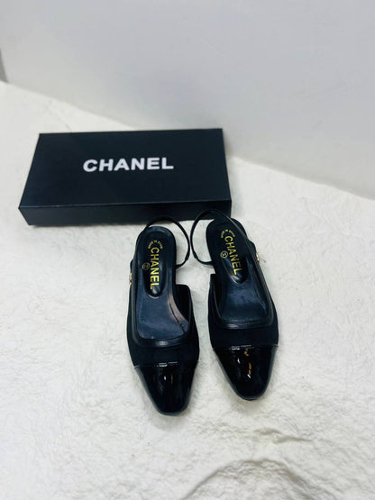 Chanel
💯high quality
Size 36-37-38-39-40-41

105 dhs✅

Zain86
♥️♥️♥️