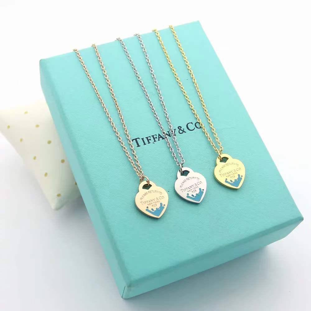 Tiffany 
Necklace 
55 dhs🪙🌨️ 

with Box and Paper Bag
🎁🎁🎁

Gold Rose Gold Silver Available

Zain89
♥️♥️♥️