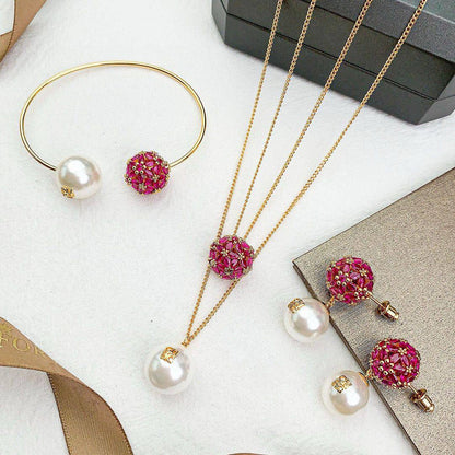 CH SET 💫✨
MASTER NECKLACE
EARRING BANGLE
WITH BOX AND PAPER BAG🎁🛍️
180 DHS🇦🇪🇦🇪

Zain89
♥️♥️♥️