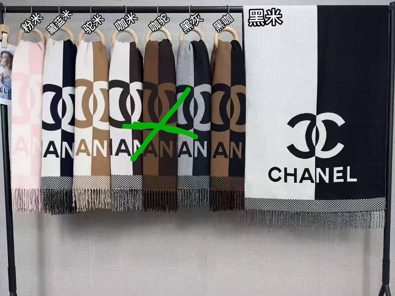 Scarf
45 dhs💓

Zain200
♥️♥️♥️