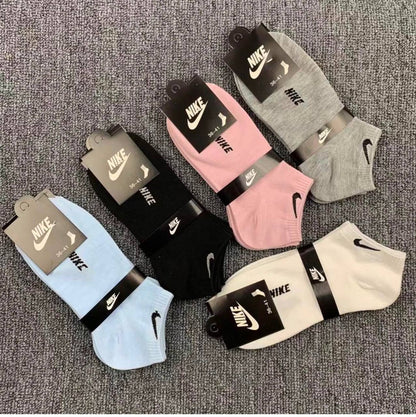 Socks
One packet
35 dhs💛

Zain93
♥️♥️♥️