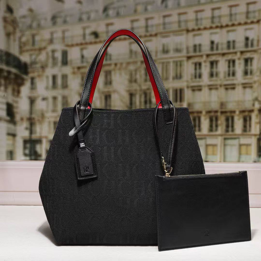 CH
130 dhs🪙🌨️ size 23cm
130 dhs🪙🌨️ size 31cm
150 DHS🪙🌨️ 30cm 2in1

Zain07
♥️♥️♥️