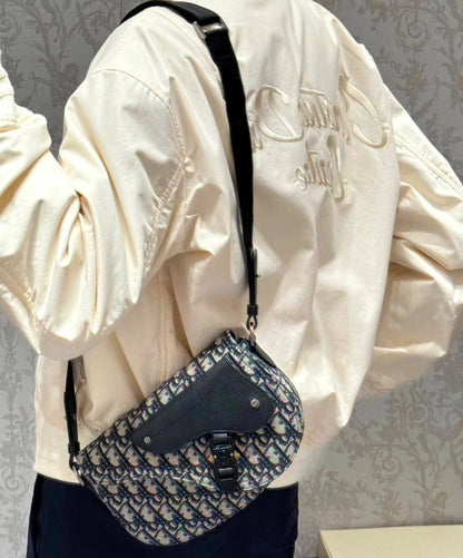 Dior
100 dhs✅
High-quality with box

Zain35
♥️♥️♥️