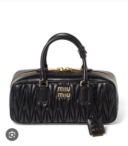 Miu Miu
good quality 
100 dhs❣️

Zain200
♥️♥️♥️