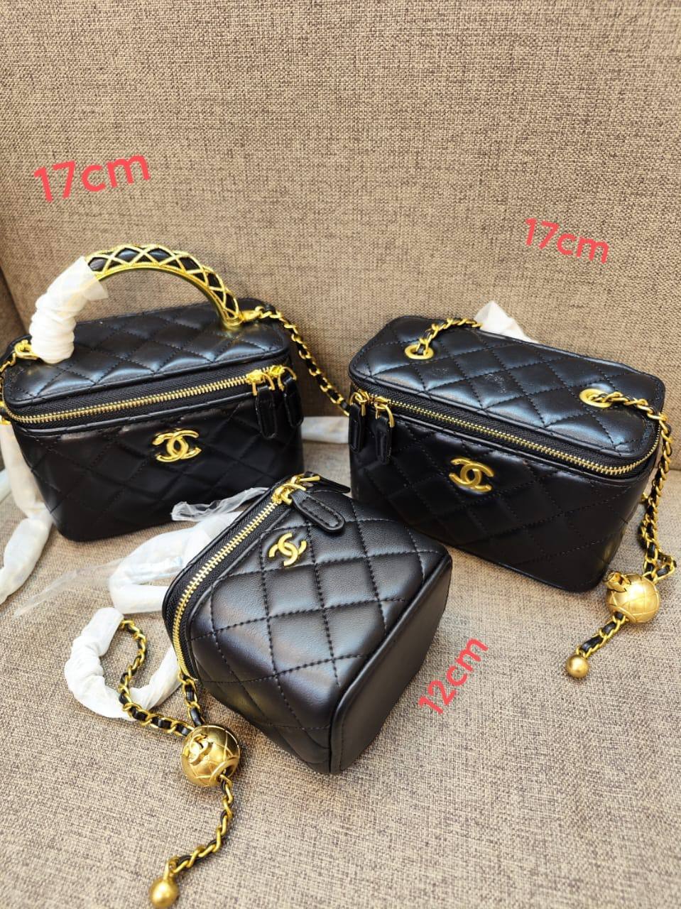 Chanel

LV

95 dhs🇦🇪🇦🇪
with box 
high quality

Zain26
♥️♥️♥️