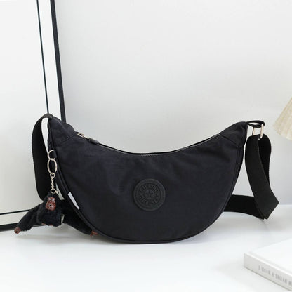 KIPLING SLING BAGS GOOD QUALITY 
45 dhs✅

Zain295
♥️♥️♥️