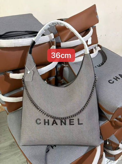 Chanel
95 dhs✅

Zain102
♥️♥️♥️