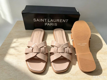 YSL 
65 dhs🇦🇪🇦🇪
size 👉36…..41

Zain161
♥️♥️♥️