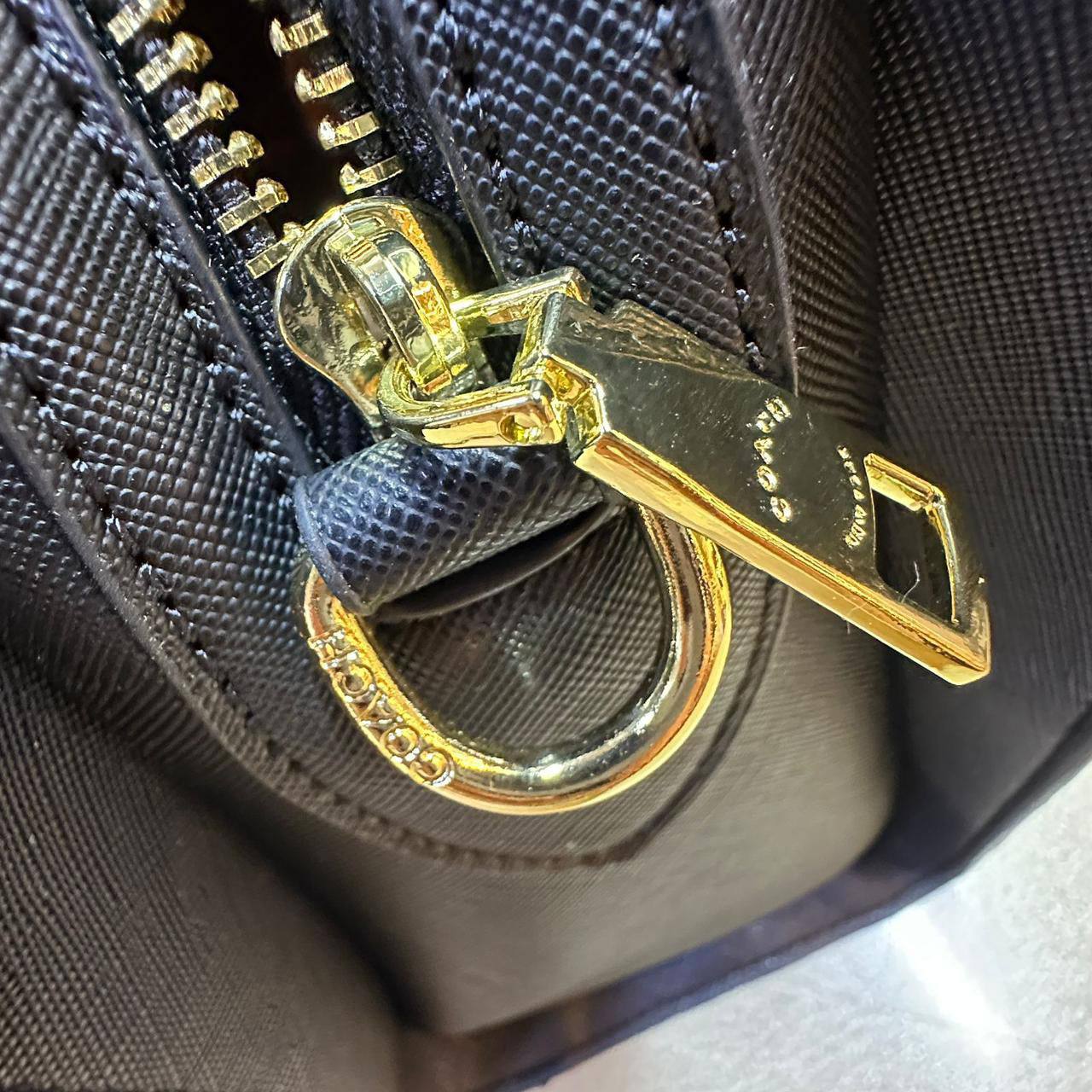 COACH 
NEW CAME 
GOOD QUALITY  
100 dhs✅

Zain39
♥️♥️♥️