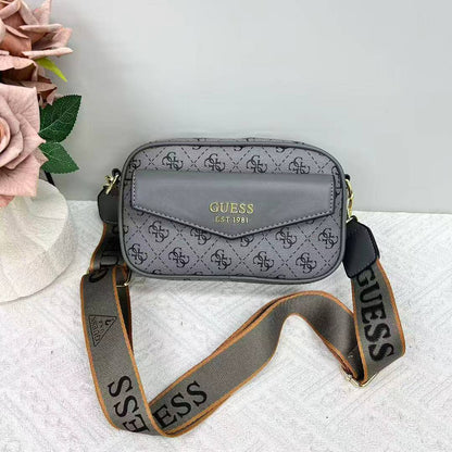 Guess
60 dhs✅

Zain232
♥️♥️♥️