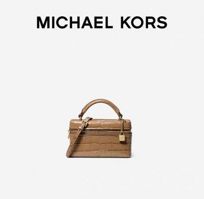 MK
95 dhs❤️
High-quality 

with a box🎁

Zain35
♥️♥️♥️