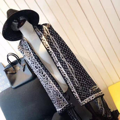 Silk scarf 
40 dhs❣️

Zain93
♥️♥️♥️