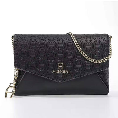 Aigner

85 dhs🌺

with box
🎁🎁🎁

size 20cm

Zain35
♥️♥️♥️