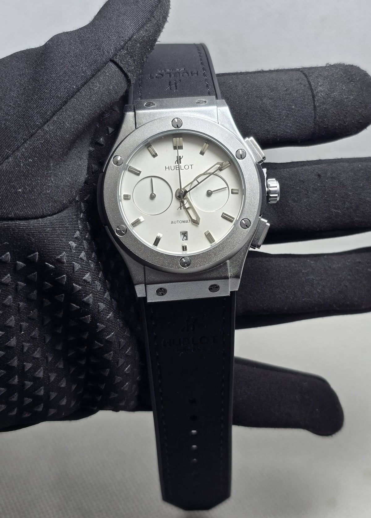 Hublot 

Stopwatch 
90 dhs🇦🇪🇦🇪🇦🇪

Zain29
♥️♥️♥️