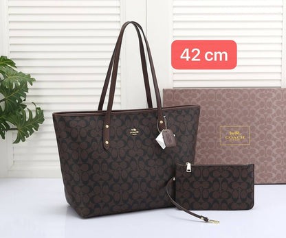 COACH 
good quality

with box 
🎁🎁🎁

100 dhs🪙

Zain102
♥️♥️♥️