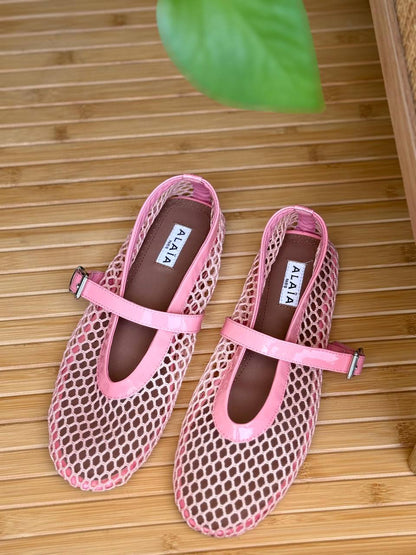 Alaia
𝗦𝗶𝘇𝗲: 𝟯𝟲 𝘁𝗼 𝟰𝟭 
Super Master
450 dhs✅

Zain302
♥️♥️♥️