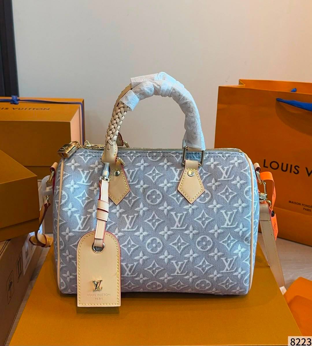 LV
MASTER QUALITY
250 dhs💓
……(with leather )
30CM

Zain295
♥️♥️♥️