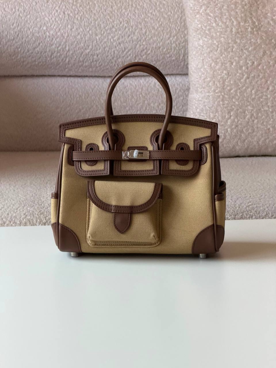Hermes
Birkin 25cm💕master quality😍with box❤️
610 dhs✅

Zain52
♥️♥️♥️