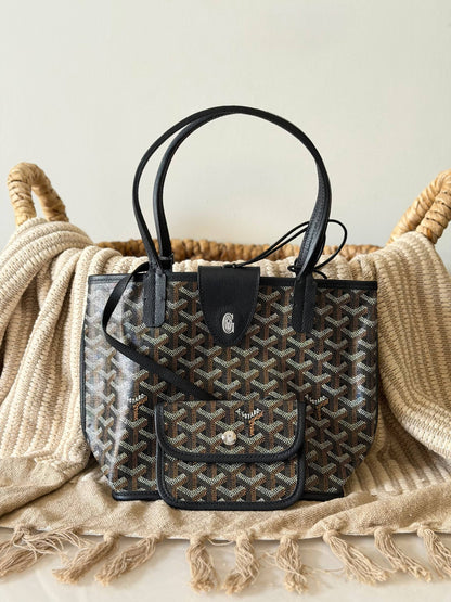 Goyard 
Vipp quality 
Size: 21 cm

For Price 👇 WhatsApp✅
0568585901 
0507557372
0552275751 Owner Zain 👌

Zain315
♥️♥️♥️