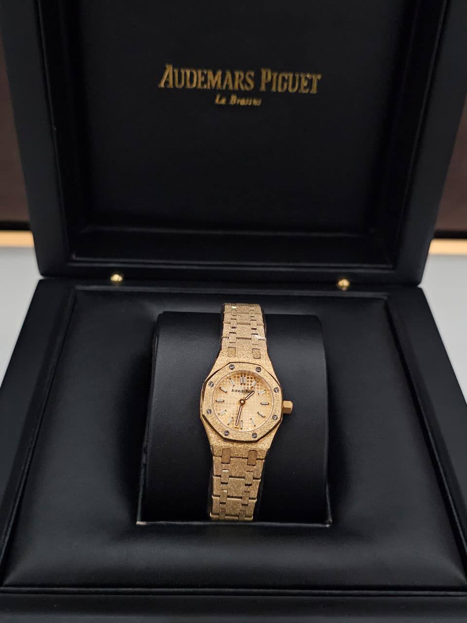 AUD
japan movement 🇯🇵
Water Resistant 💧
Sapphire Crystal 
Super Master Quality 
With box 📦🛍️
For Price 👇 WhatsApp✅
0568585901 
0507557372
0552275751 Owner Zain 👌

Zain282
♥️♥️♥️