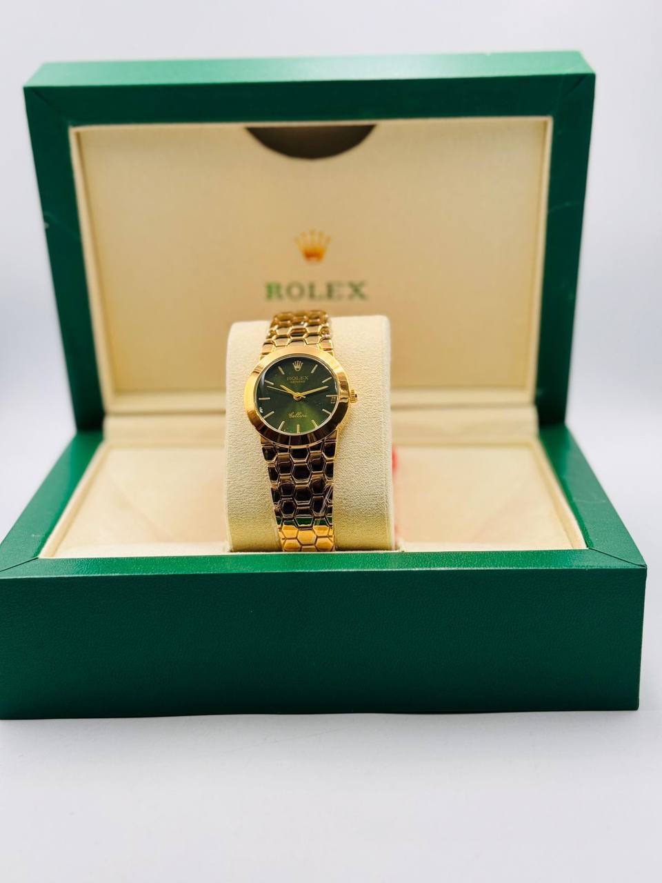 Rolex ladies 
55 dhs🪙💕

Zain08
♥️♥️♥️