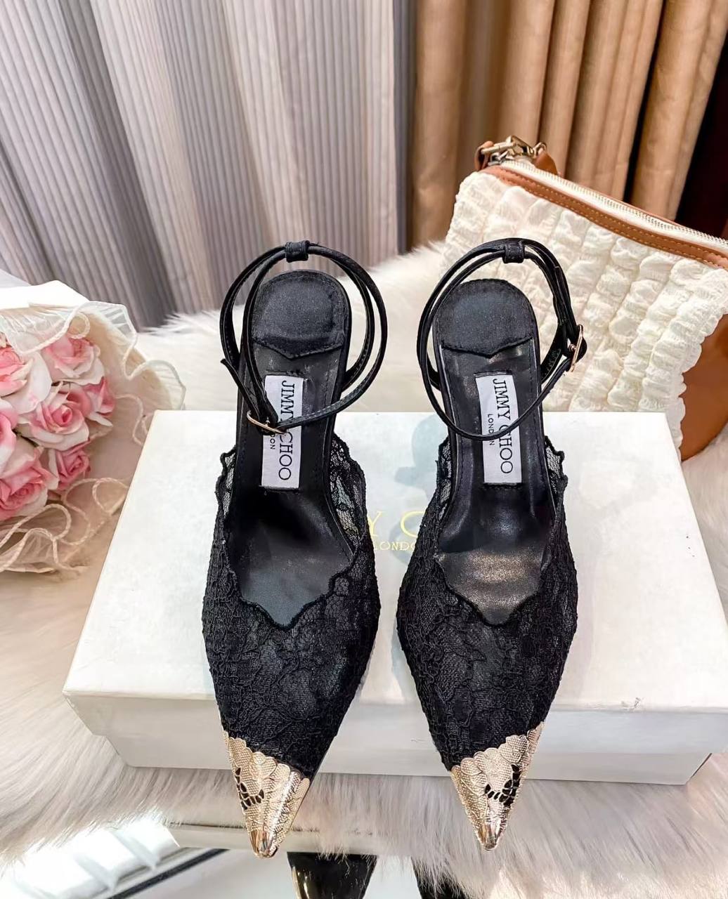 Jimmy Choo
size 36-41
120 dhs🇦🇪🇦🇪

Zain40
♥️♥️♥️