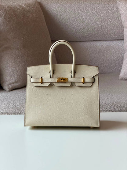 Hermes birkin 25cm💕super master quality😍with box❤️
600 dhs🇦🇪🇦🇪

Zain52
♥️♥️♥️