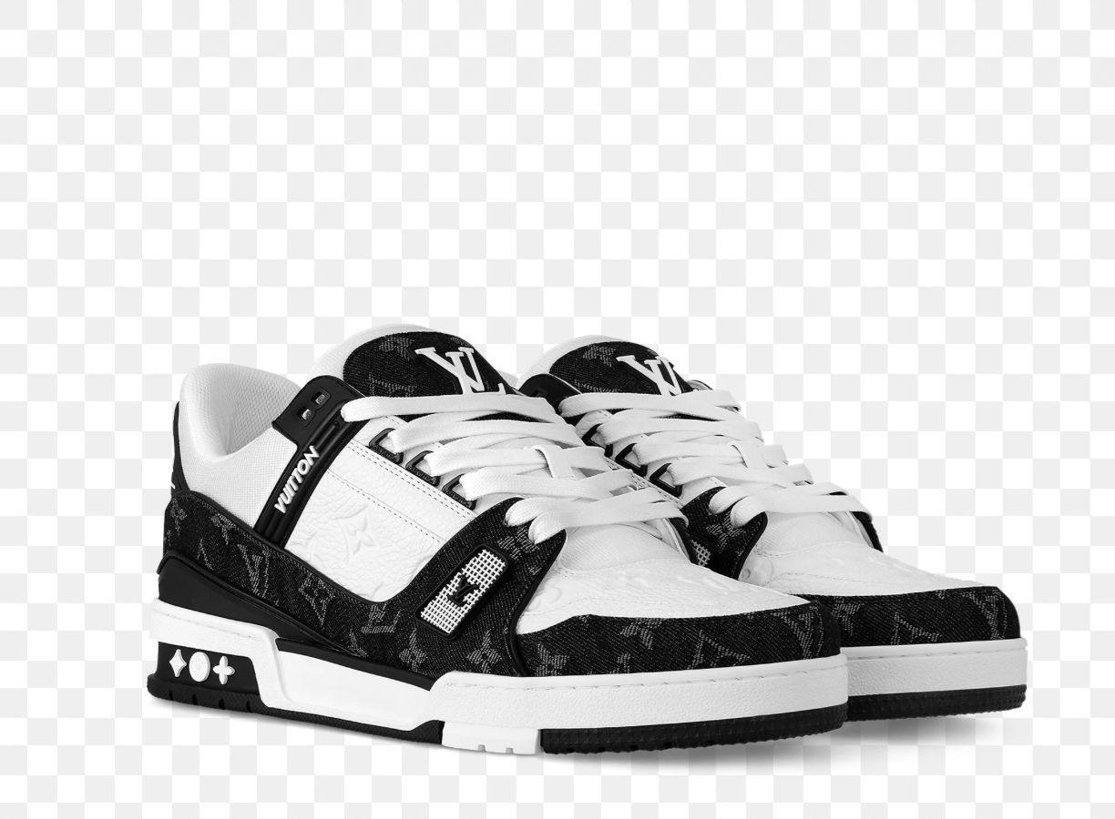 LV 
Size 39 TO 45 
170 dhs✅

Zain183
♥️♥️♥️