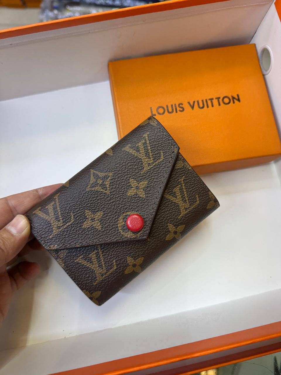 LV Ladies wallet

With box
🎁🎁🎁
30 dhs✅

Zain93
♥️♥️♥️