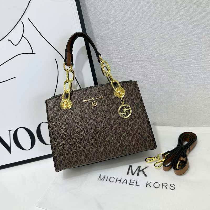 Mixed bags
Caach 
MK

90 dhs🇦🇪🇦🇪
  high quality

Zain26
♥️♥️♥️