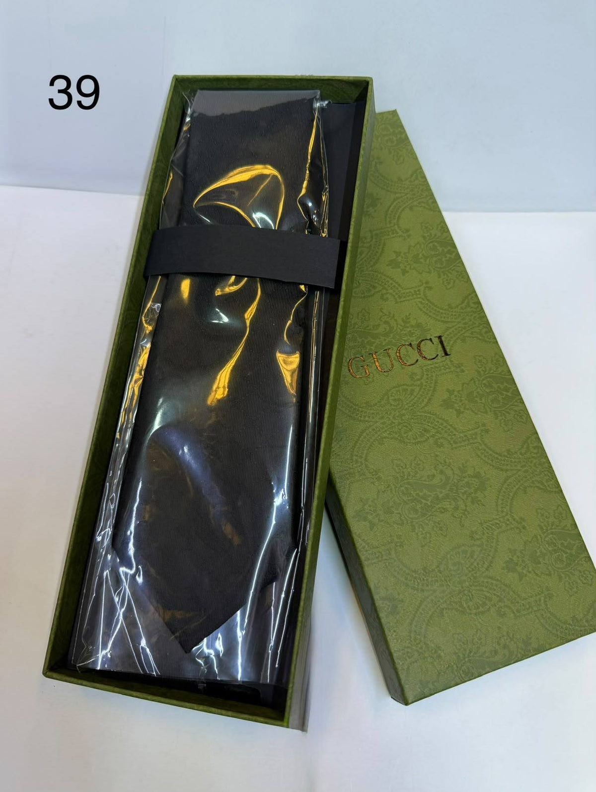 Hermes
Gucci
LV
Dior

Withbox

75 dhs🇦🇪🇦🇪

Zain93
♥️♥️♥️