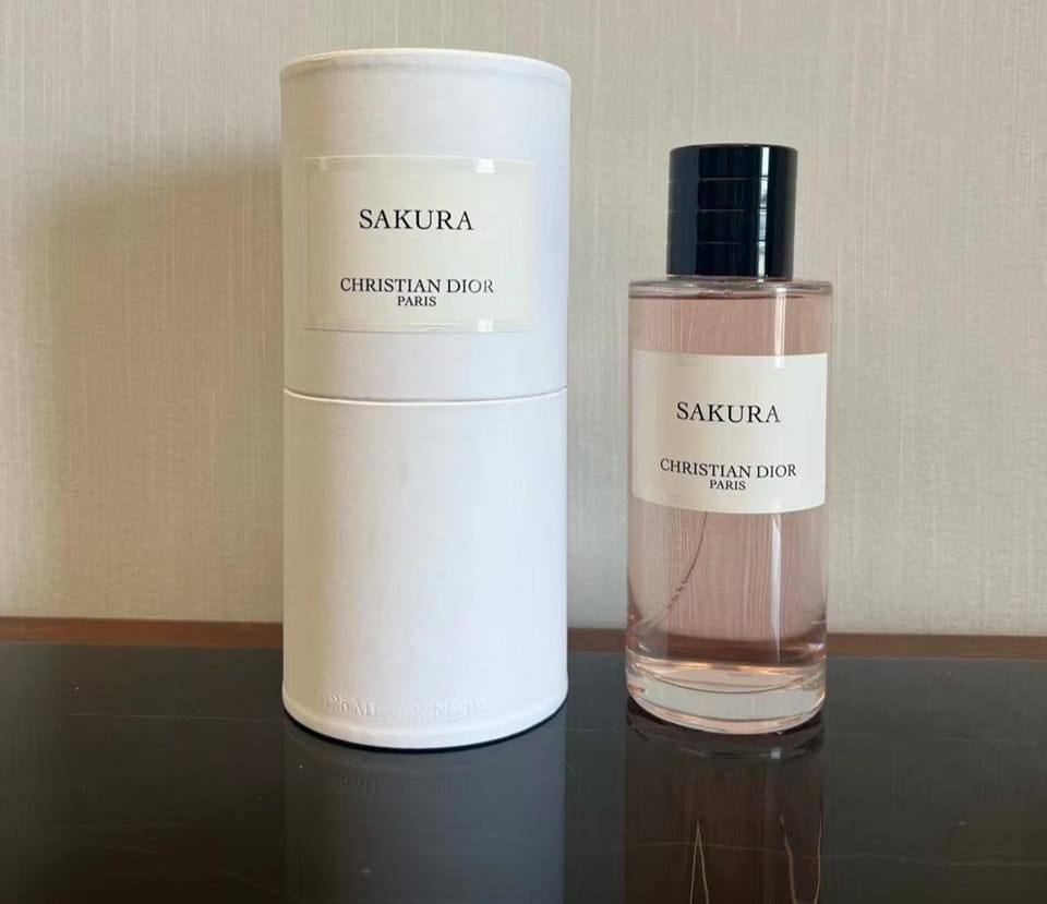 Dior 
Perfume

60 dhs🇦🇪🇦🇪

Zain64
♥️♥️♥️