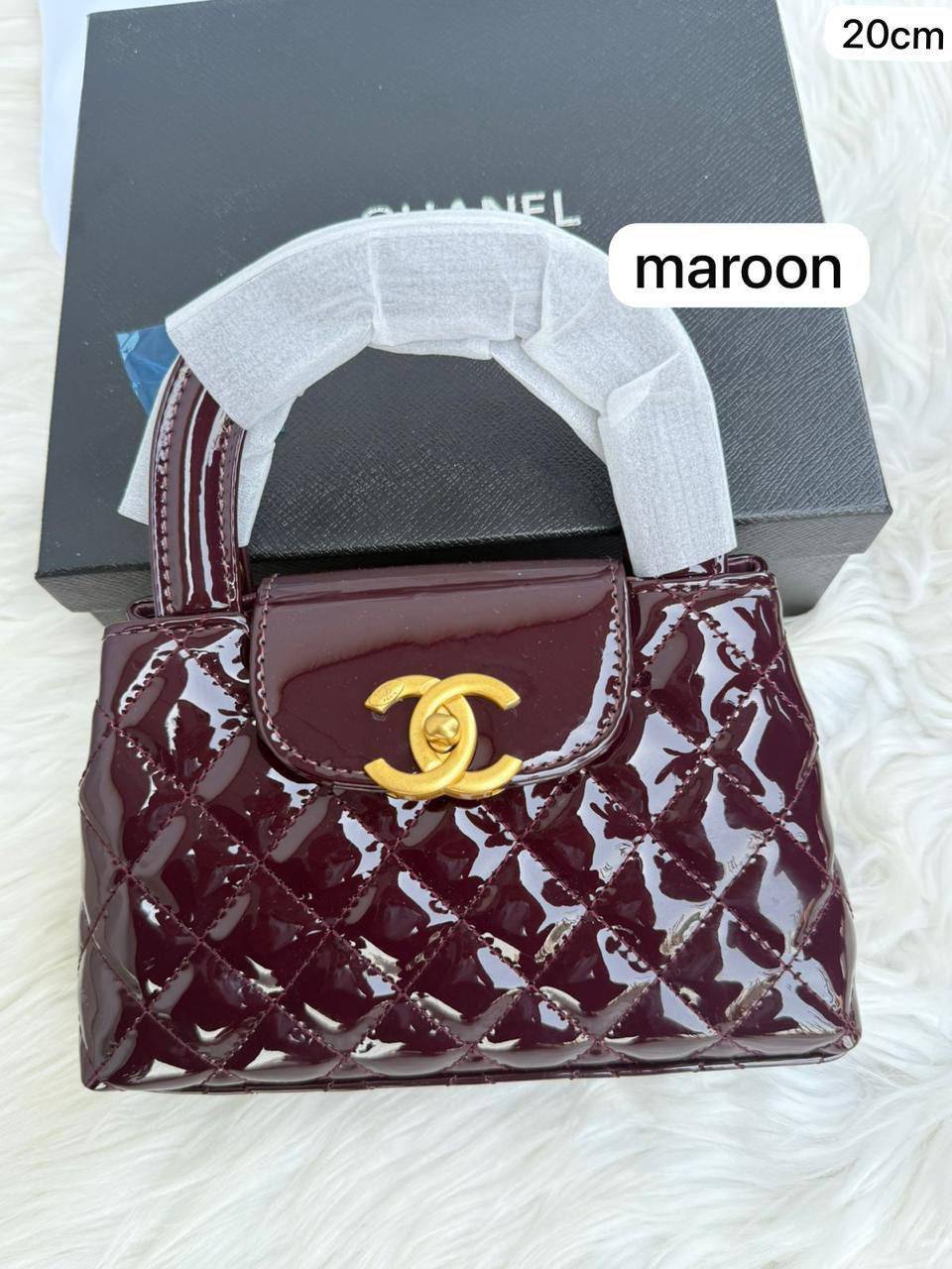 Chanel Nano
1⃣️ First quality +🎁

Size: 21 ~ 18 * 4 cm
85 dhs🇦🇪🇦🇪

with box🎁

Zain115
♥️♥️♥️