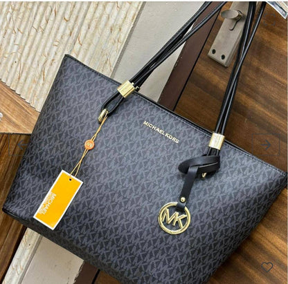 MK

AVAILABLE 

WITH WALLAT 
120 dhs🇦🇪🇦🇪🇦🇪

Zain169
♥️♥️♥️