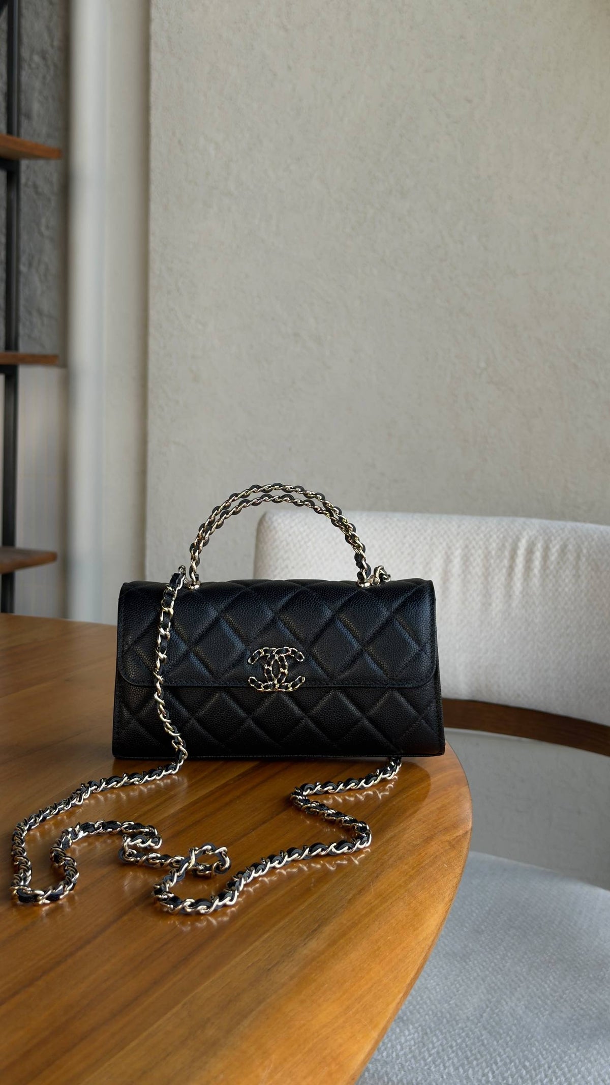 New collection ⚜️
CHANEL 💚
VIP quality 💎
Chanel flap top handle ✨
Size : 19 cm
For Price 👇 WhatsApp✅
0568585901 
0507557372
0552275751 Owner Zain 👌

Zain336
♥️♥️♥️