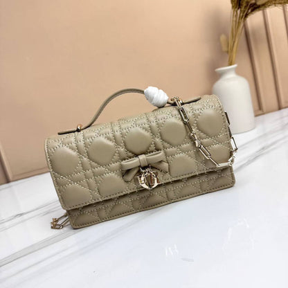Dior
Master❣️❣️
300 dhs✅

Zain153
♥️♥️♥️