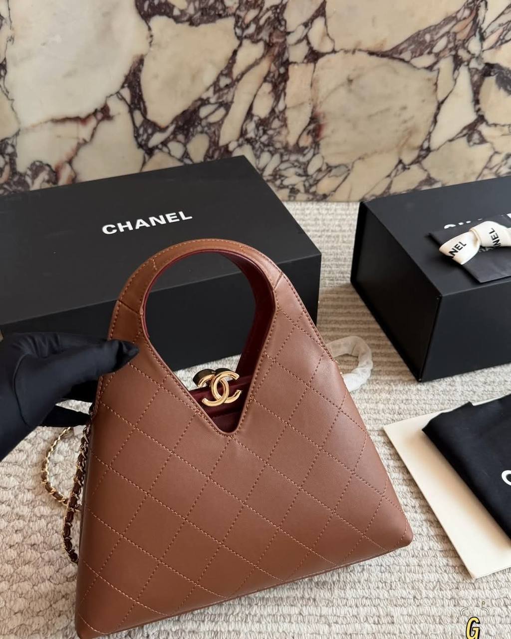 Chanel


135 dhs🇦🇪🇦🇪

with box
size 23cm

Zain26
♥️♥️♥️