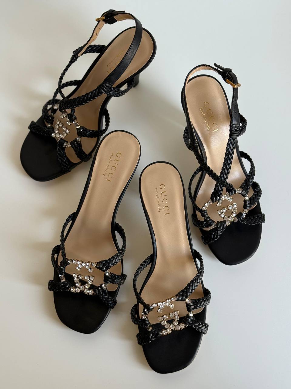 Gucci
Master Quality
Size 36 to 41
400 dhs✅

Zain288
♥️♥️♥️