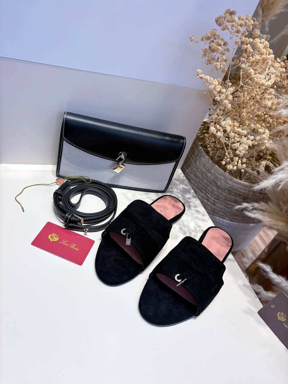 Loro Piana Set
Sliper Size 36-41
150 dhs💓

Zain236
Zain129
♥️♥️♥️