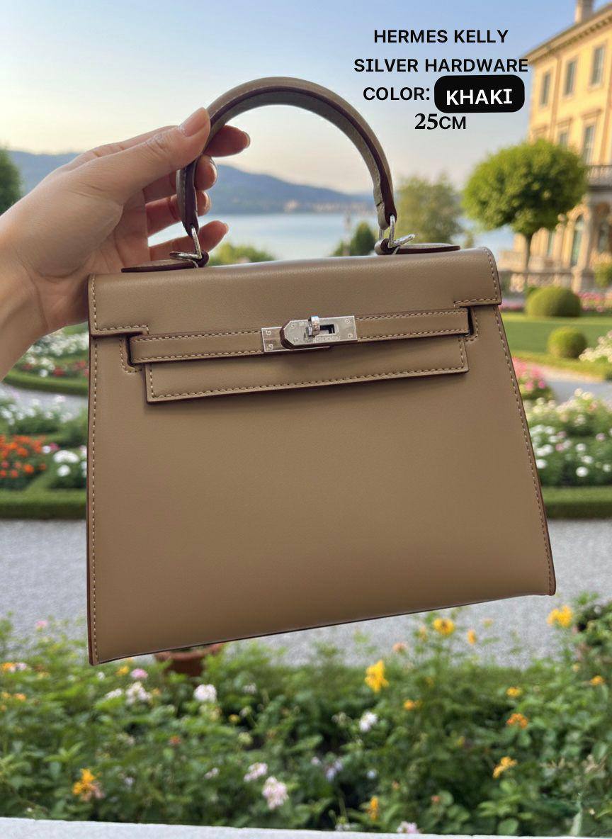 Hermes ᴋᴇʟʟʏ 
ᴡɪᴛʜout 📦 
sɪʟᴠᴇʀ ʜᴀʀᴅᴡᴀʀᴇ
sɪᴢᴇ:25ᴄᴍ
100 dhs✅

Zain56
♥️♥️♥️