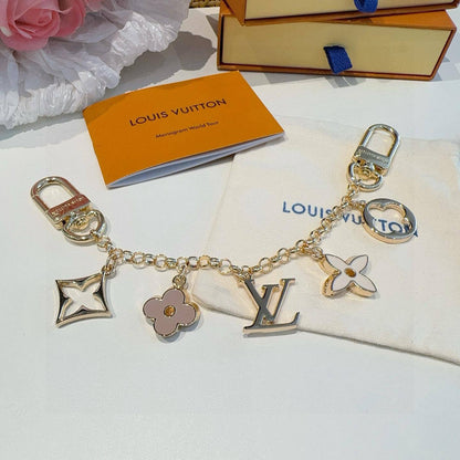 Bag chain

75 dhs 

Zain89
♥️♥️♥️