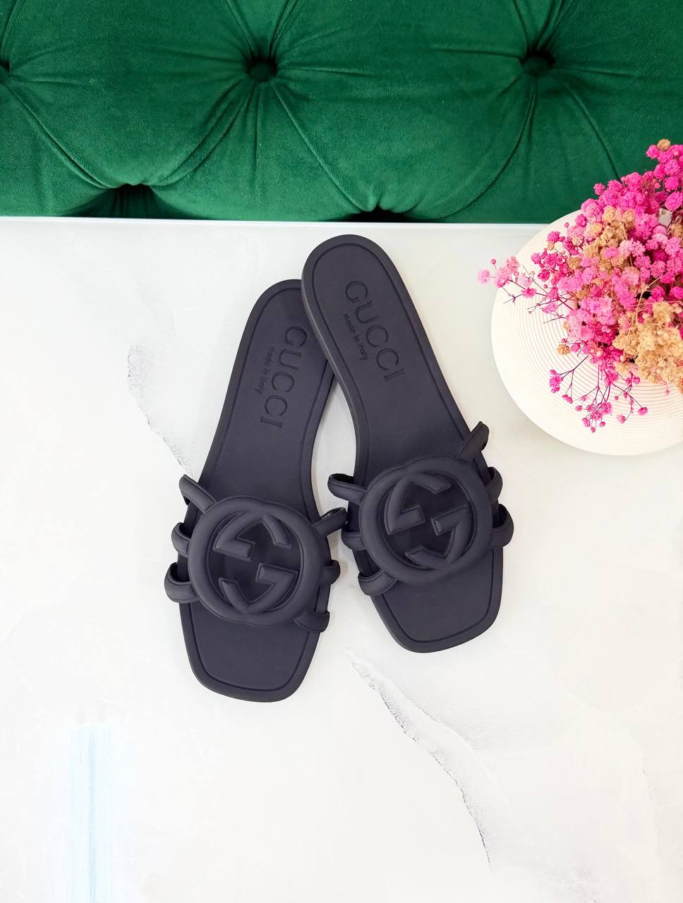 NEW Gucci
Vip quality
Size 36 to 41
400 dhs💓

Zain113
♥️♥️♥️