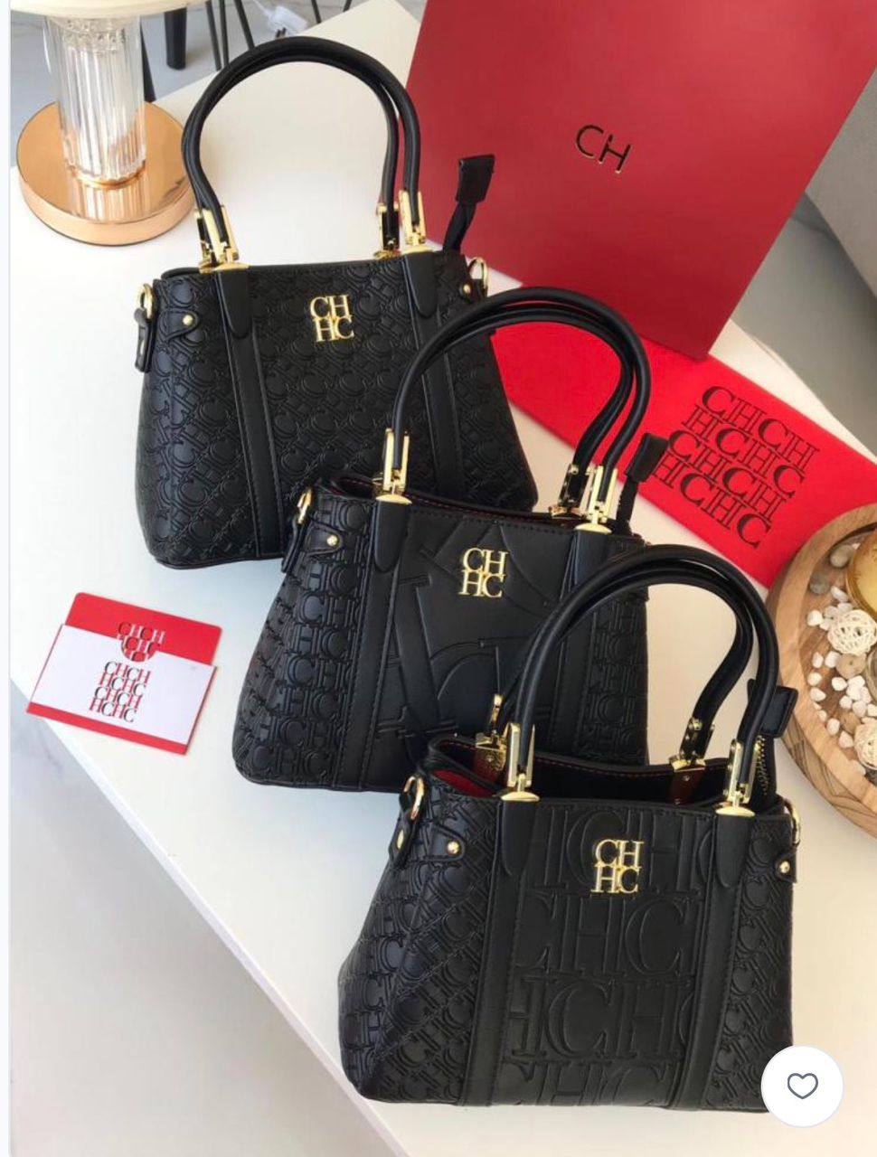 CH

95 dhs❤️

SIZE：22cm

High-quality product

 with a box
🎁🎁🎁

Zain35
♥️♥️♥️