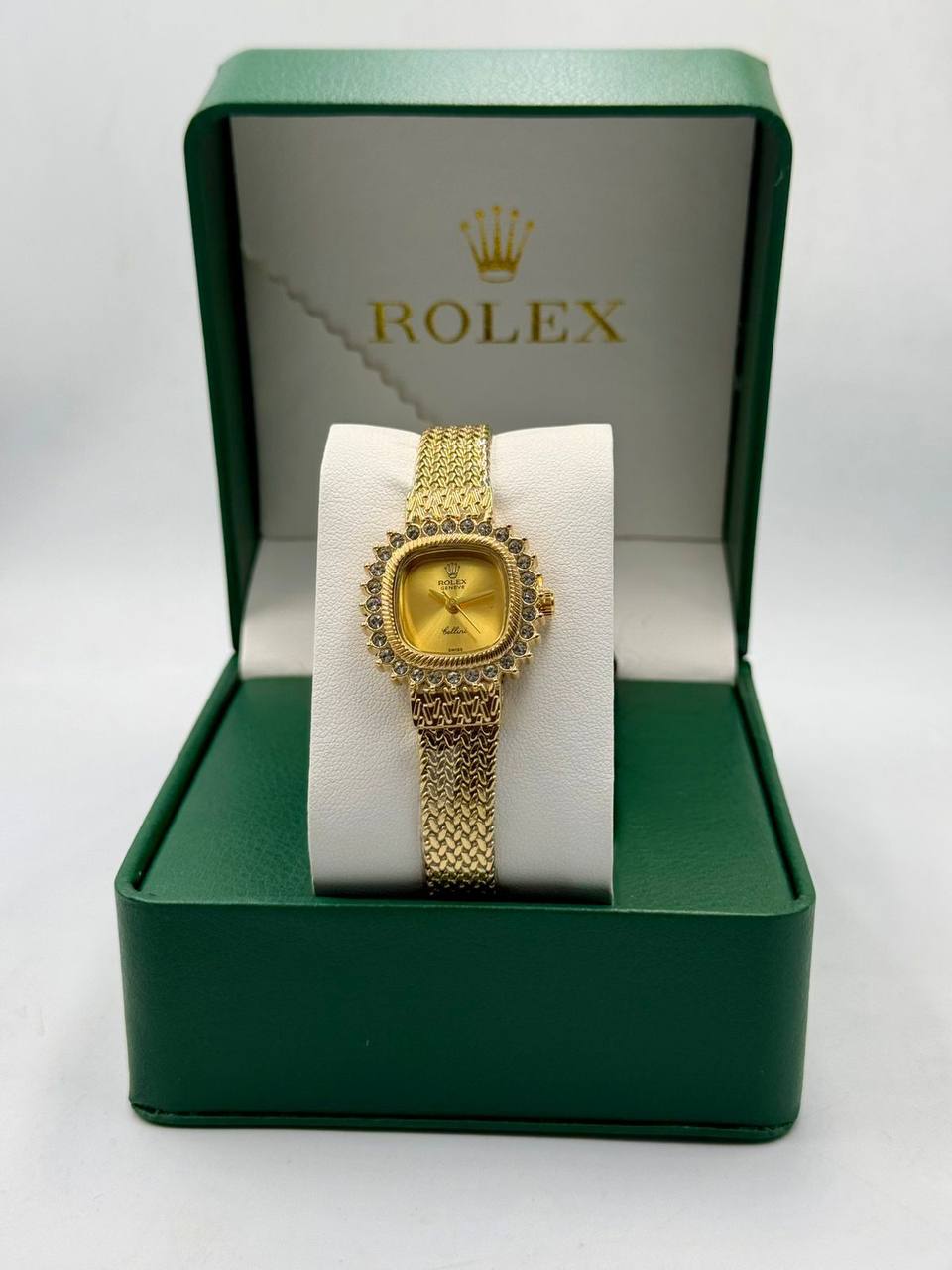 Rolex Ladies
*New arrival*🔥
55 dhs🪙💕

Zain08
♥️♥️♥️