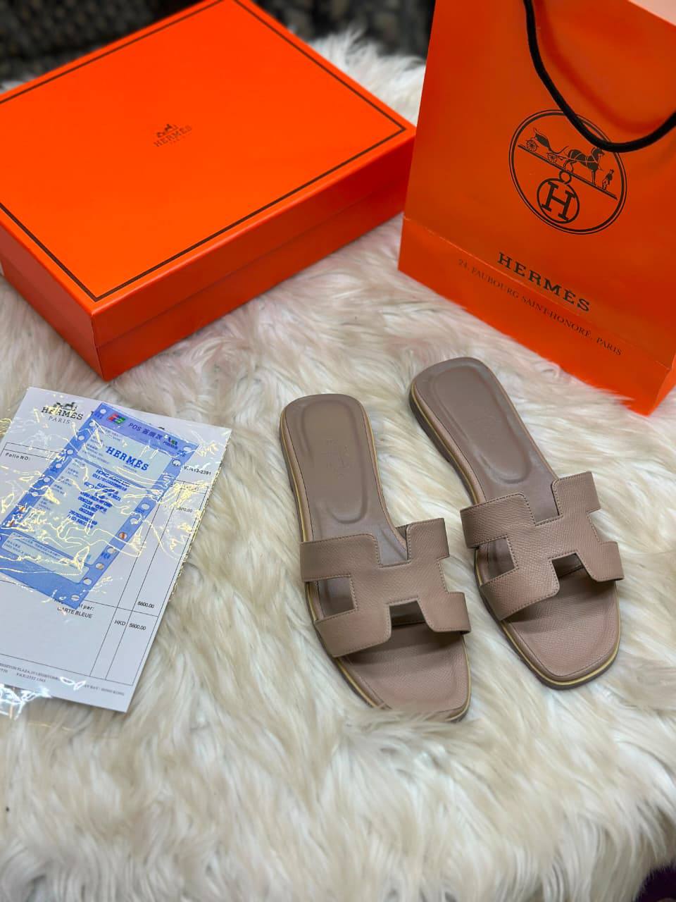 Hermes
Size:36 to 41
90 dhs🇦🇪🇦🇪

Zain241
♥️♥️♥️
