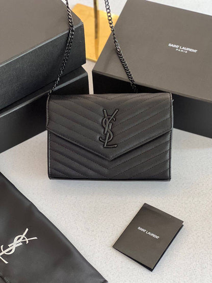 YSL

85 dhs❣️

With box
🎁🎁🎁

18 cm 💐💐

Zain219
♥️♥️♥️