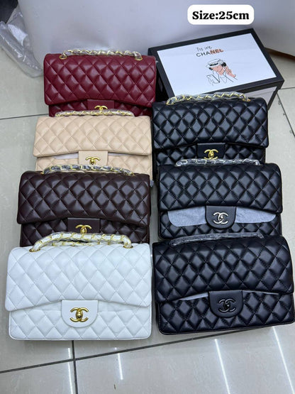 Chanel 
New arrival 
Size 25cm
110 dhs💓
With box 📦

Zain70
♥️♥️♥️
