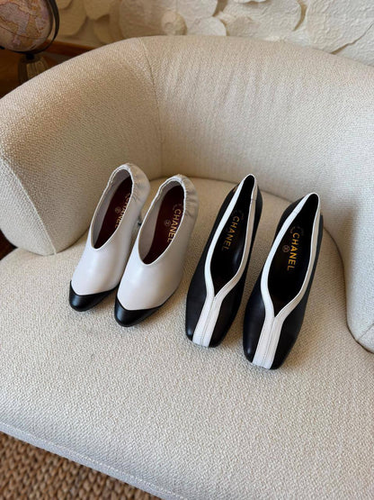 Chanel 
𝑨𝑨𝑨 𝑸𝒖𝒂𝒍𝒊𝒕𝒚
𝑺𝒊𝒛𝒆 𝟑5 𝒕𝒐 𝟒2 
550 dhs💓

Zain81
♥️♥️♥️